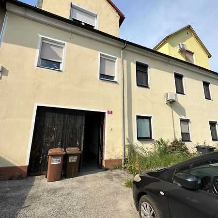 Granny'S Vintage Chic Apartment Maribor Exterior photo